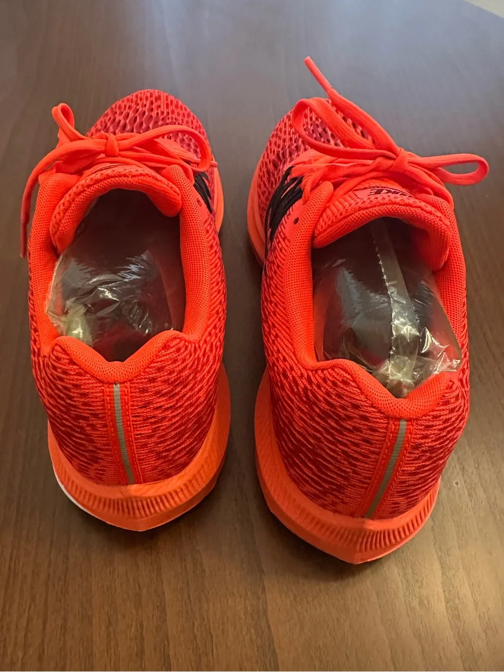 Women’s Nike Zoom Winflo 5 Crimson Size 9 NWOT